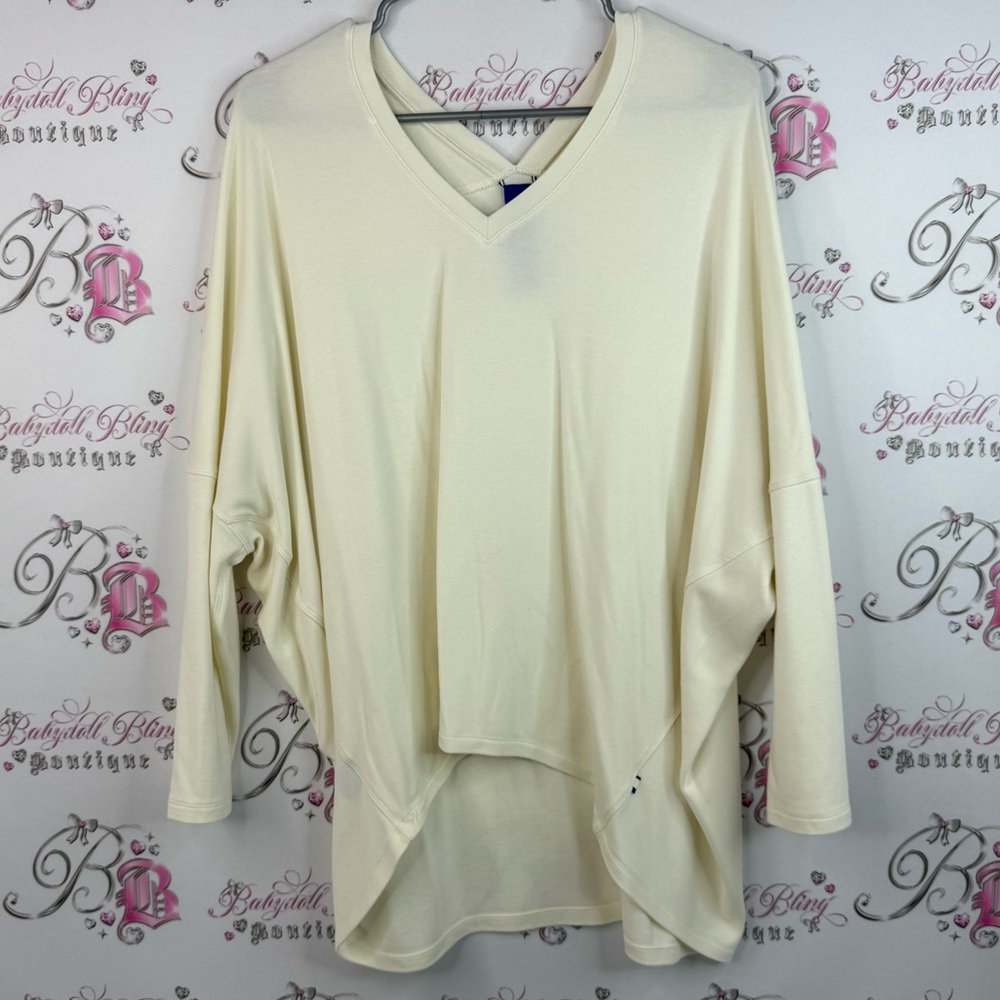 Kit and Ace shirt slouchy comfy stretchy cream Off-White V-Neck Long Sleeve Top